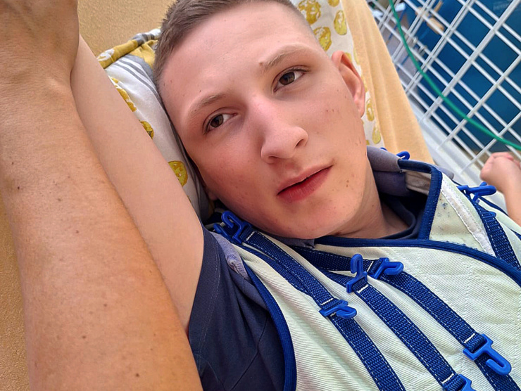 Hoci je Martin už dospelý mladý muž, bez mamy sa nezaobíde ani na chvíľu.