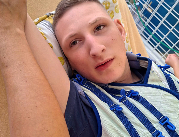 Hoci je Martin už dospelý mladý muž, bez mamy sa nezaobíde ani na chvíľu.